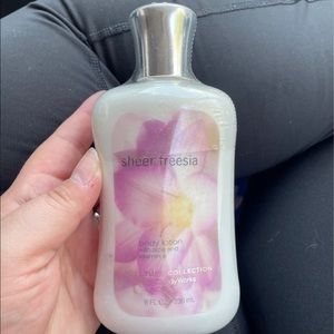 SHTF rare bath and body works sheer freesia lotion